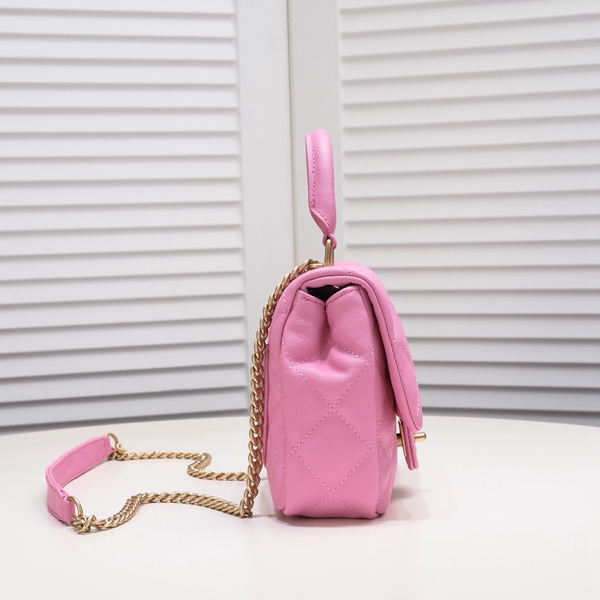 シャネルバッグ背面デザイン